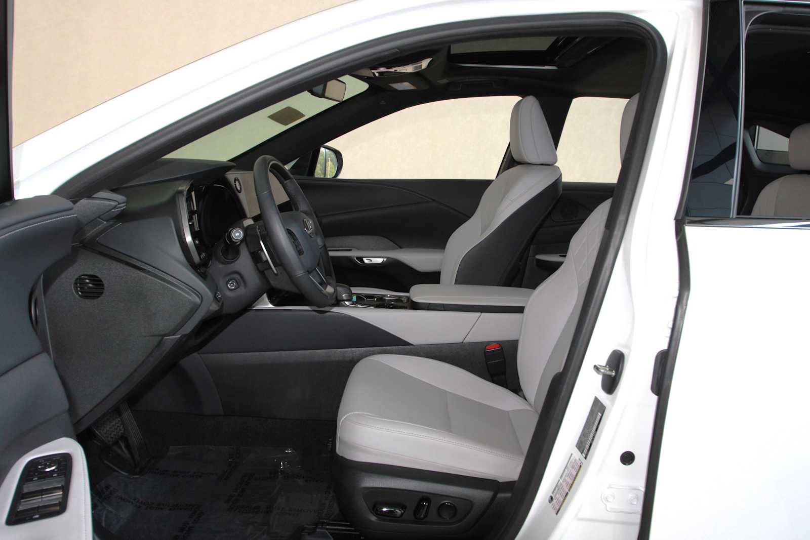 2026 Lexus RX Hybrid 350h - Photo 22