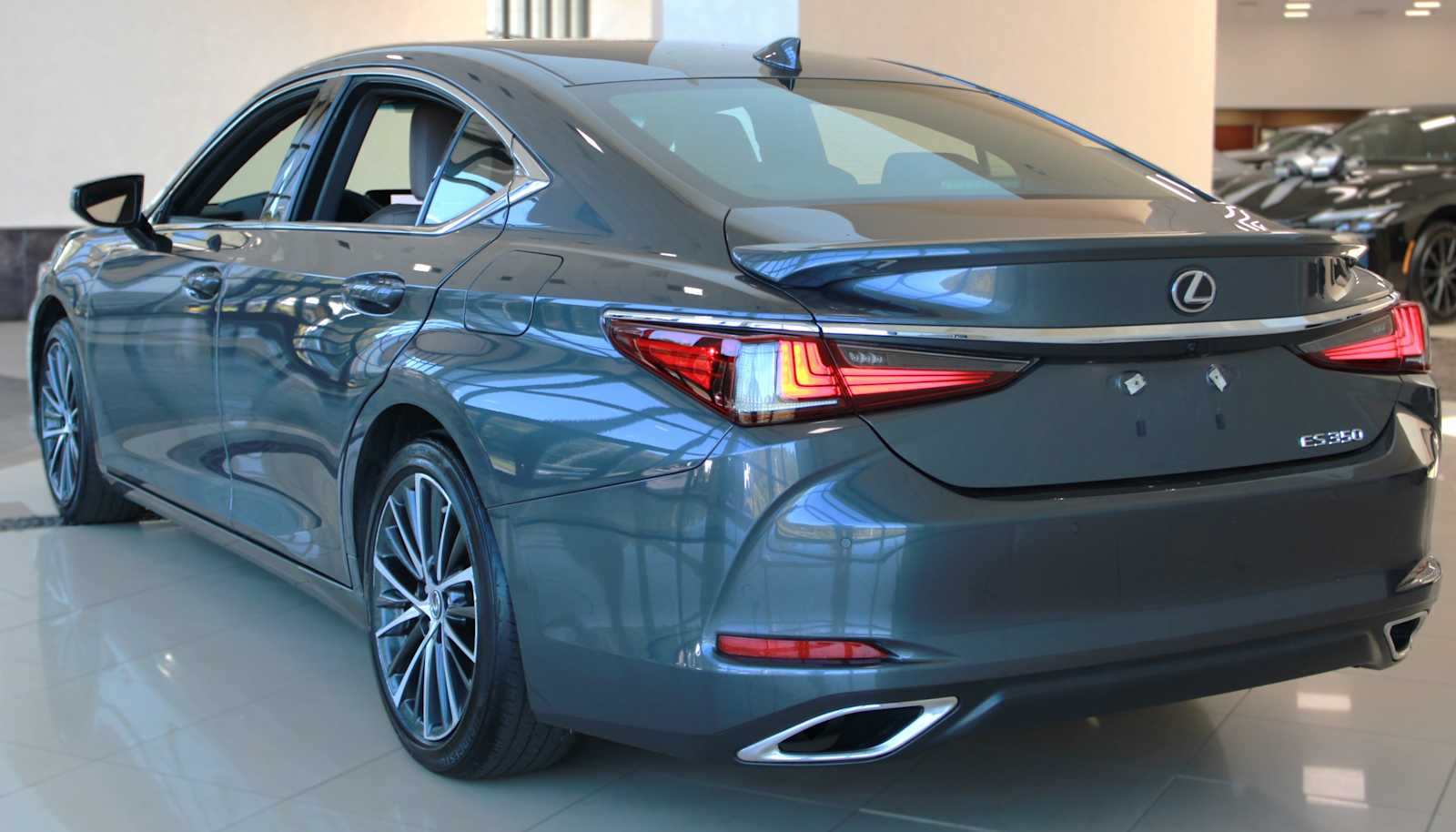 Certified 2024 Lexus ES 350 4-Door Sedan