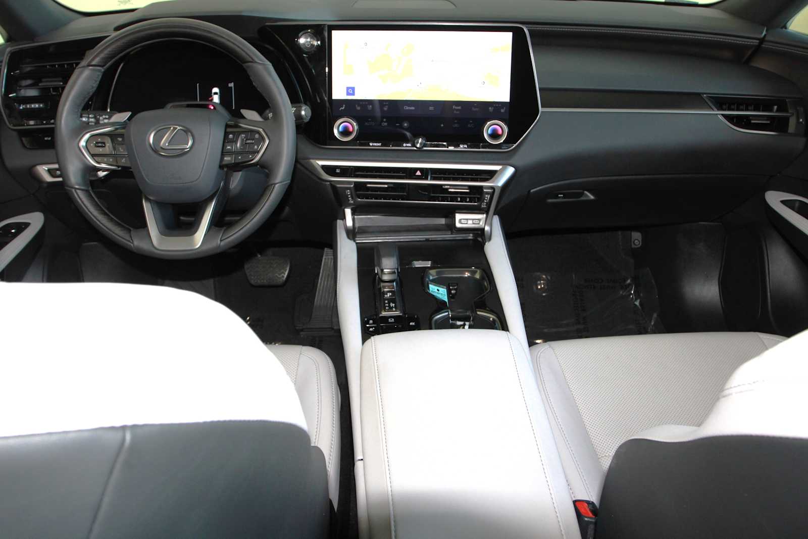 2026 Lexus RX Hybrid 350h - Photo 7