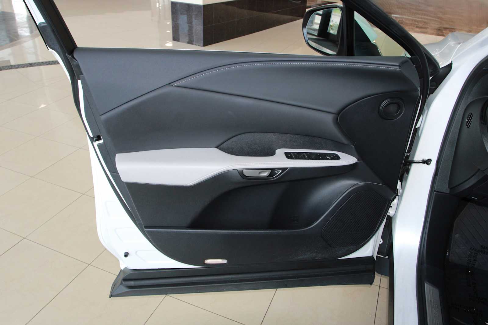 2026 Lexus RX Hybrid 350h - Photo 23