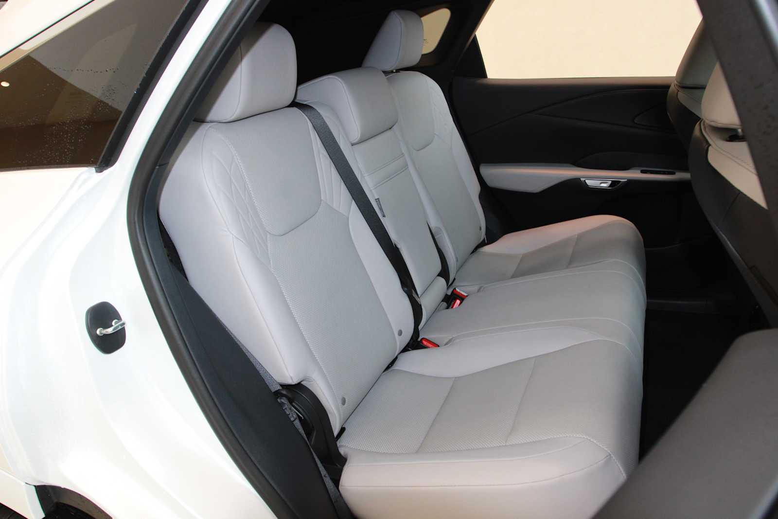 2026 Lexus RX 350 - Photo 31