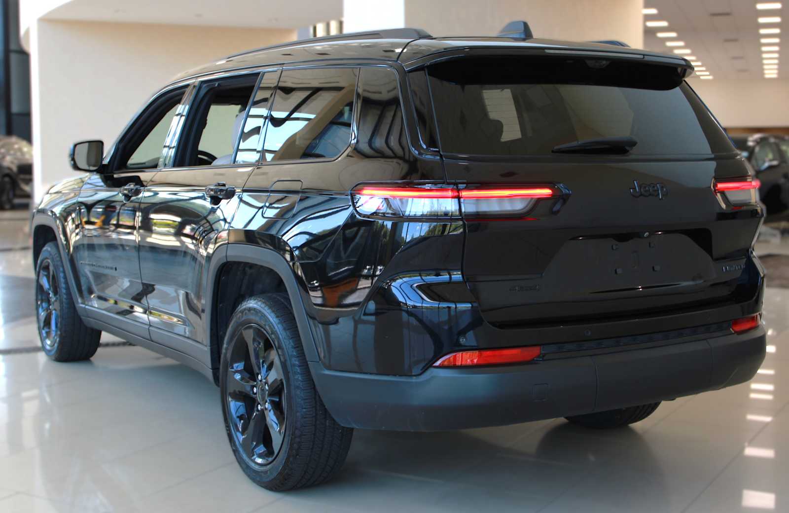 Used 2023 Jeep Grand Cherokee L Limited SUV