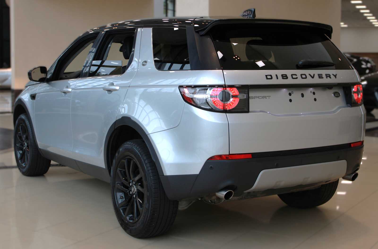Used 2019 Land Rover Discovery Sport SE SUV