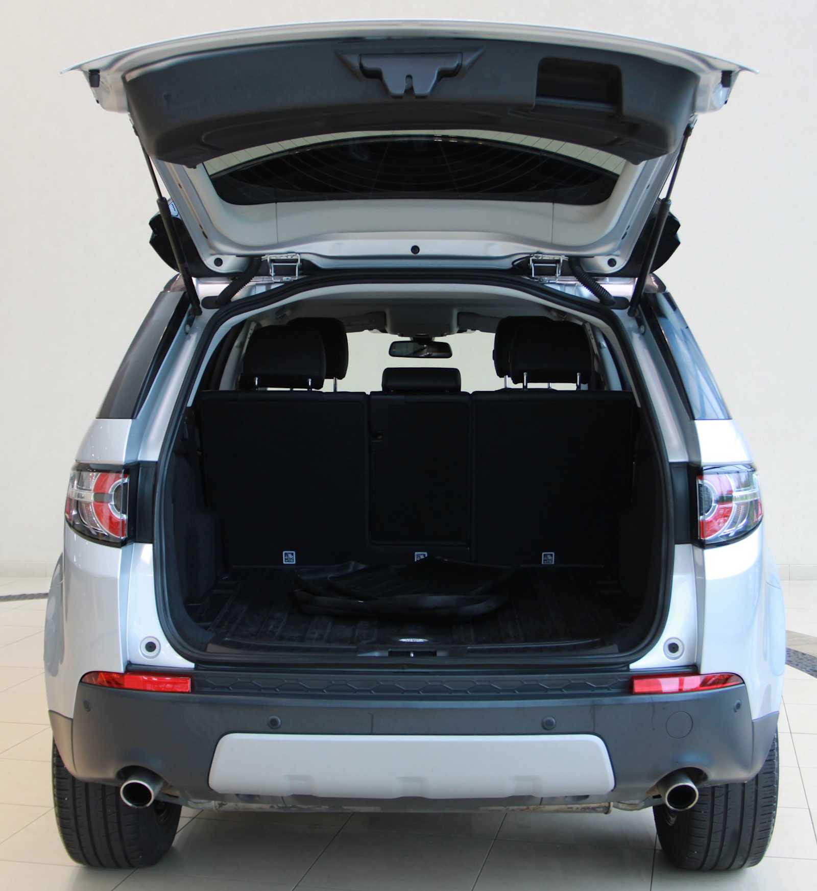 Used 2019 Land Rover Discovery Sport SE SUV