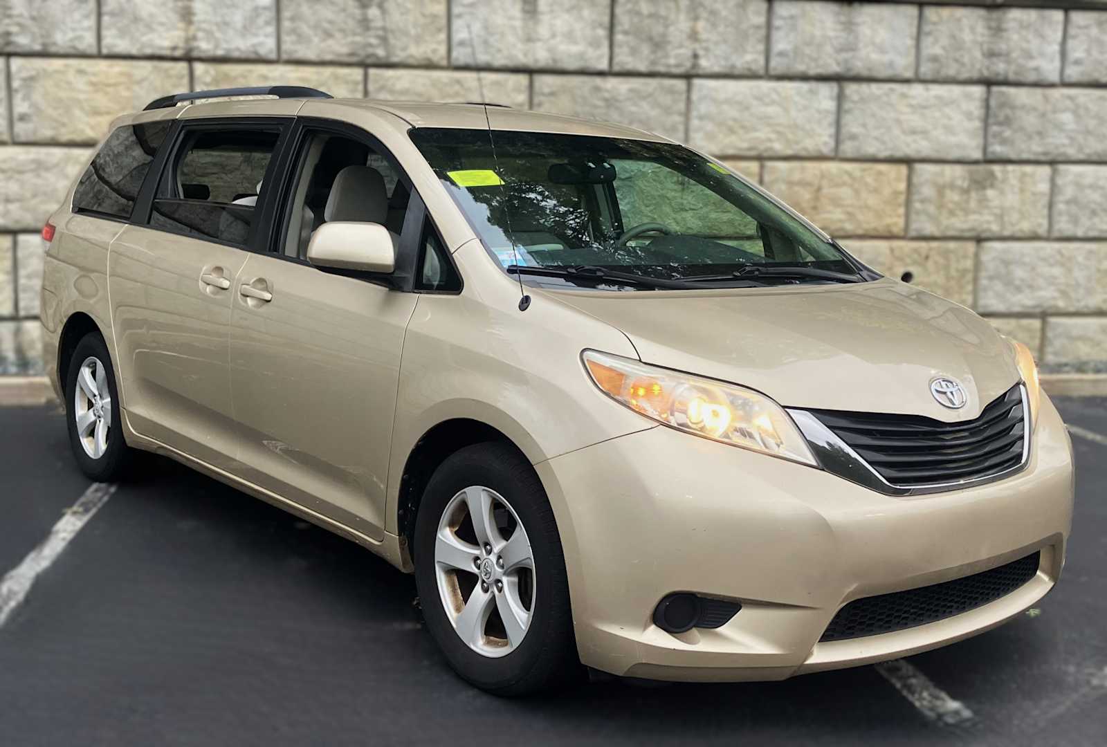 2011 Toyota Sienna LE