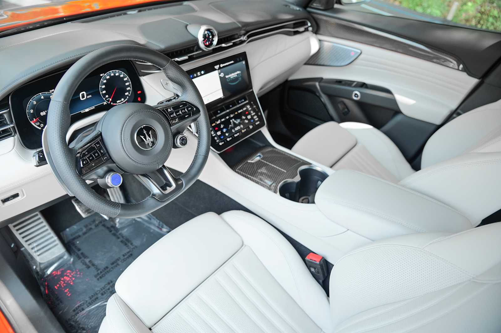 2026 Maserati Grecale Modena V6 - Photo 4