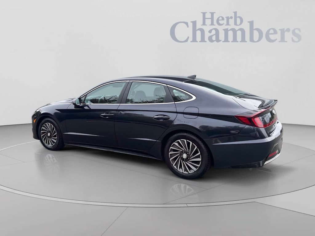 Used 2022 Hyundai Sonata Hybrid SEL Sedan
