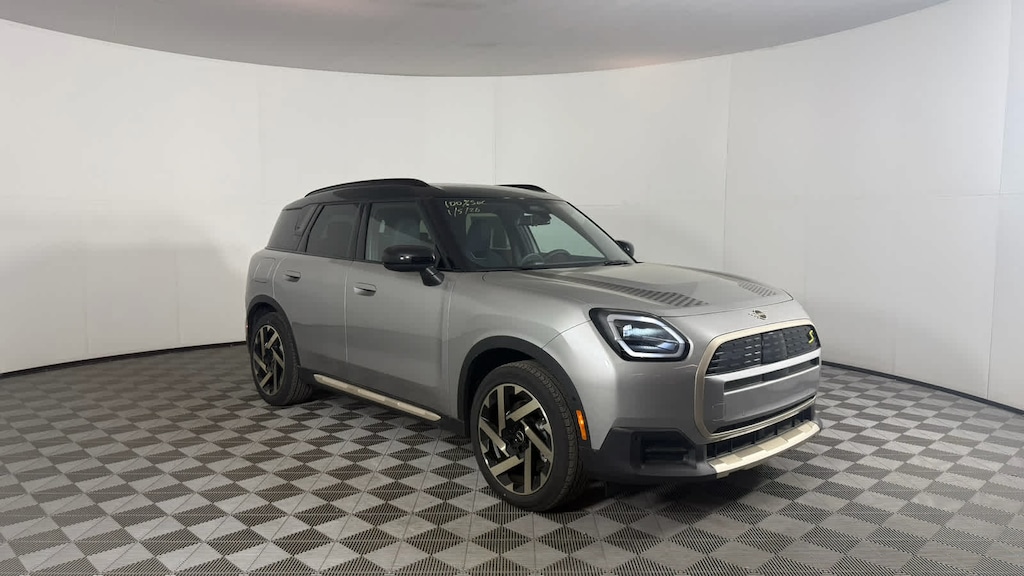 New 2026 MINI Countryman Signature Plus SUV