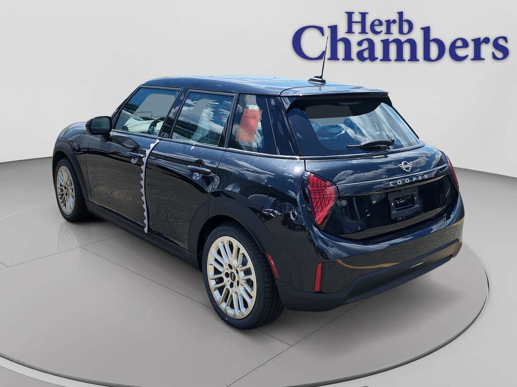 New 2026 MINI 4 Door Signature Plus Sedan