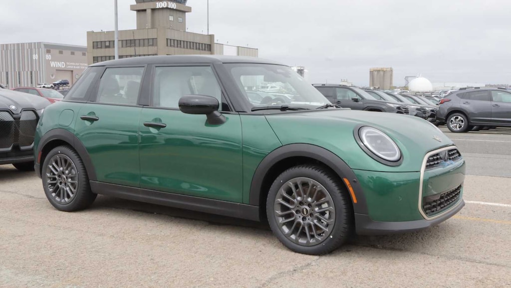 New 2026 MINI 4 Door Signature Plus Sedan