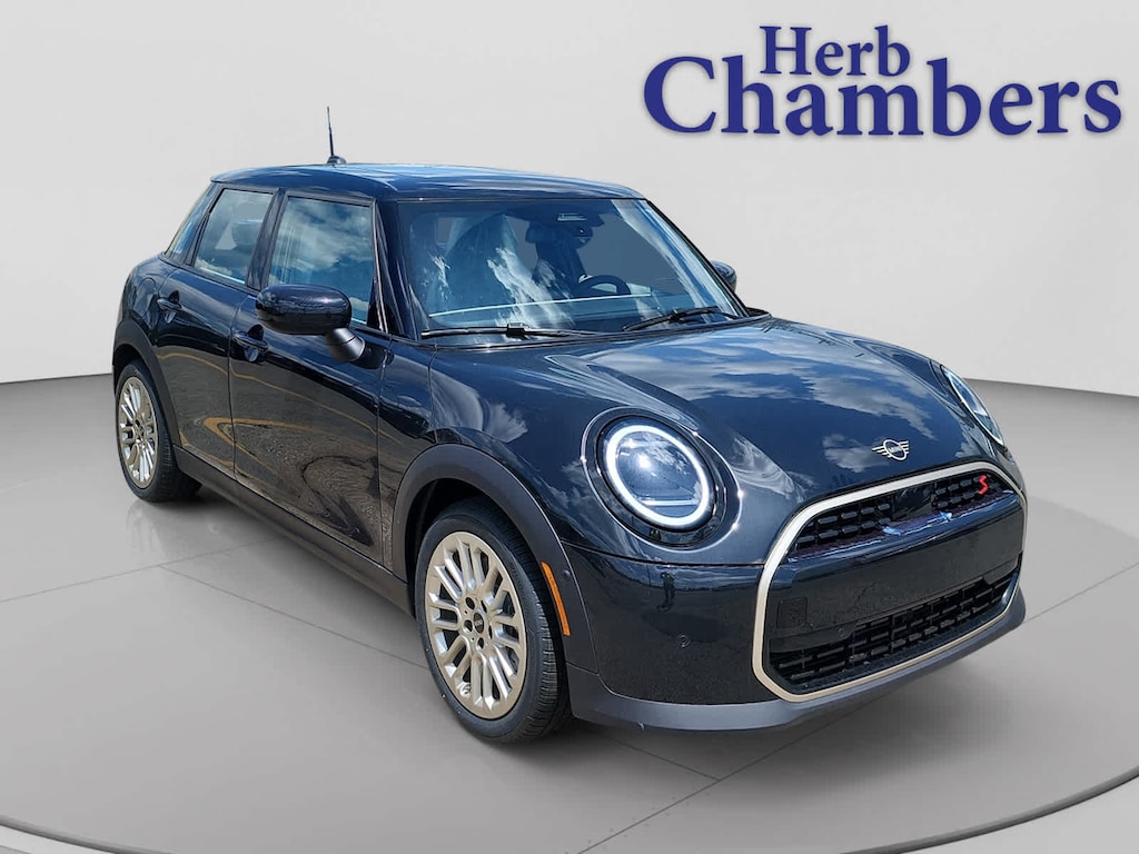 New 2026 MINI 4 Door Signature Plus Sedan