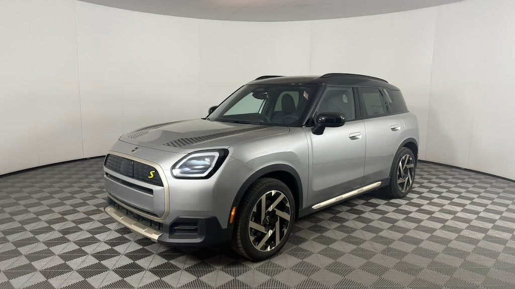 New 2026 MINI Countryman Signature Plus SUV