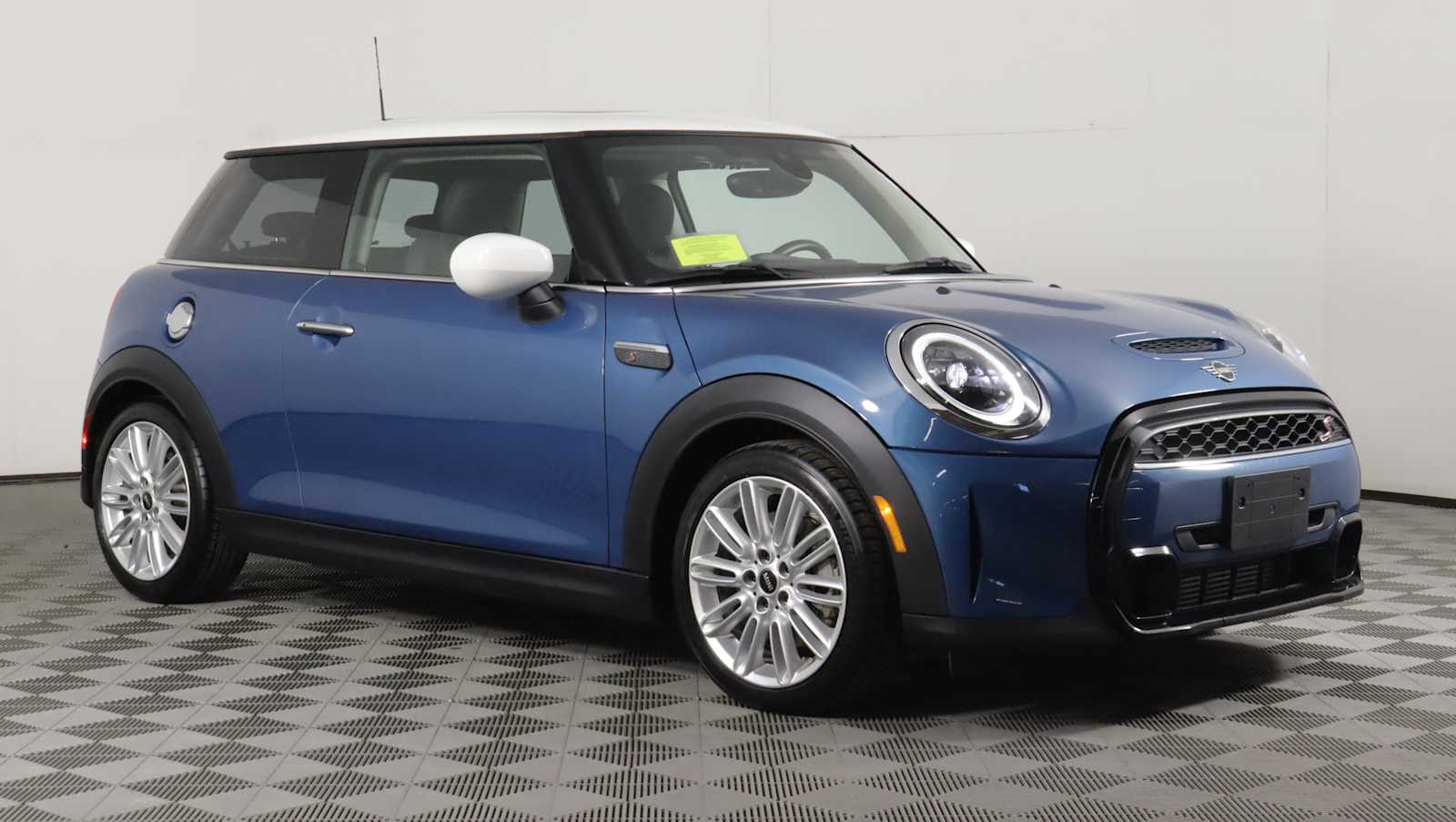 2024 MINI Hardtop 2 Door