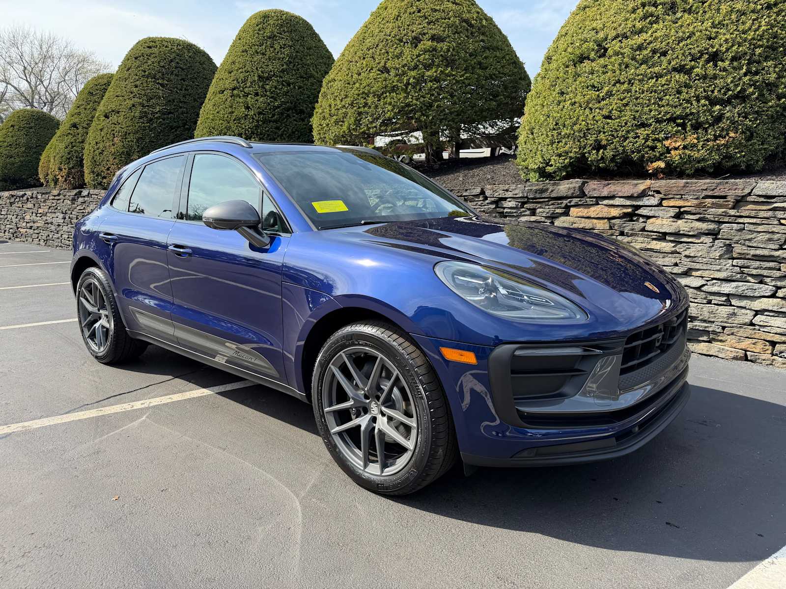 2026 Porsche Macan T - Photo 9