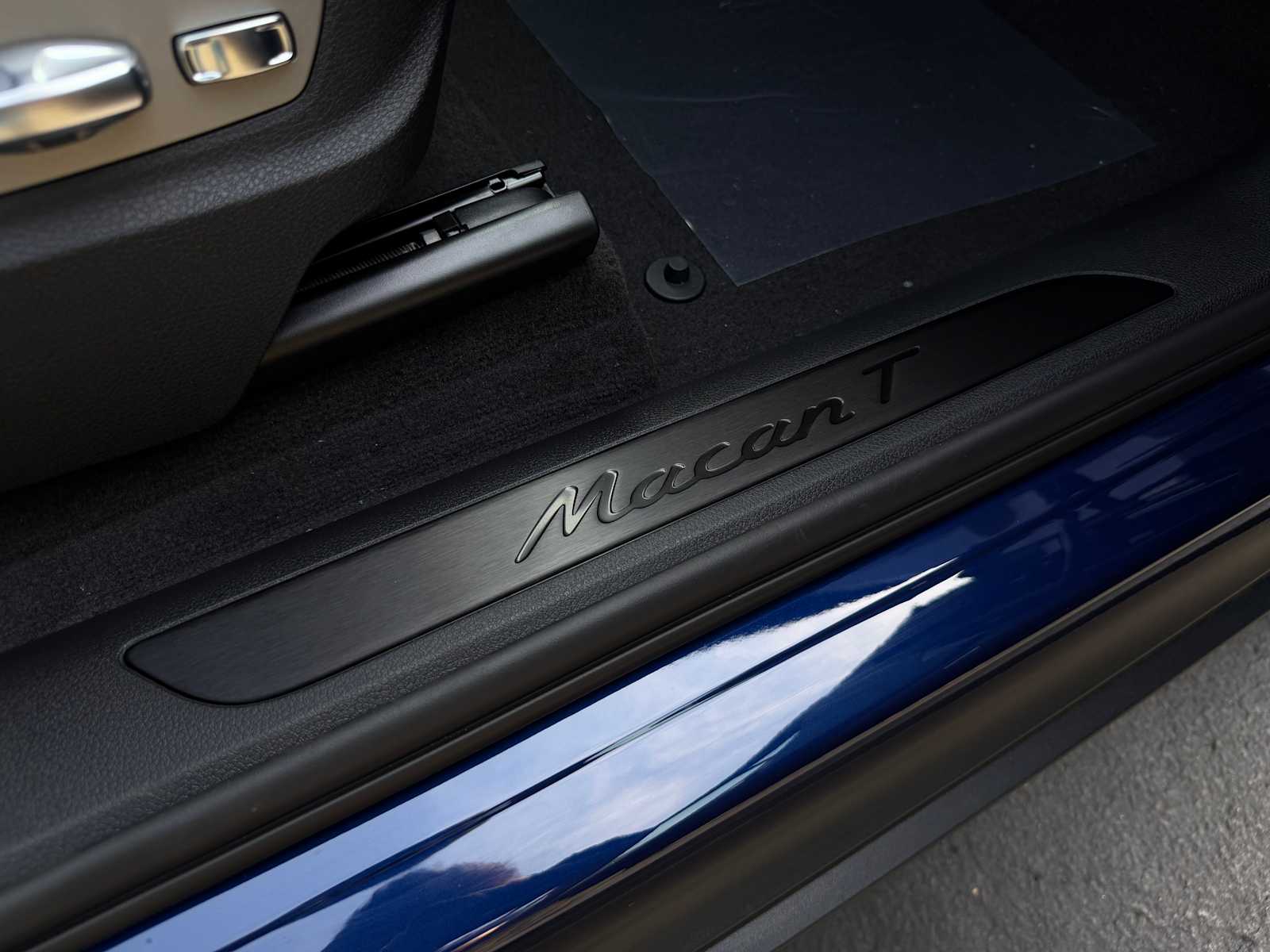 2026 Porsche Macan T - Photo 32