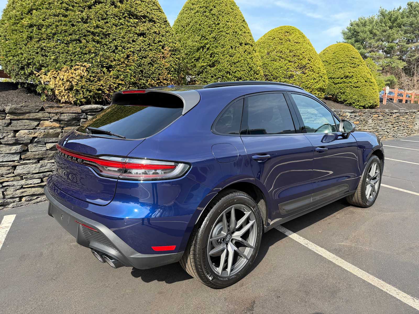 2026 Porsche Macan T - Photo 7