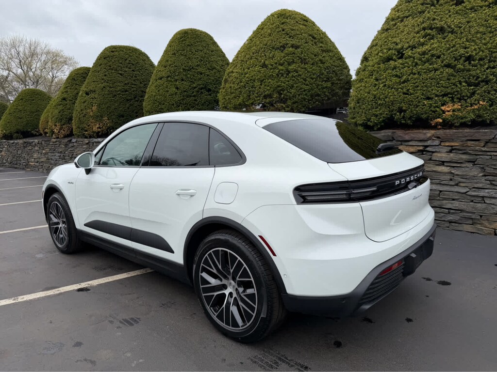 New 2026 Porsche Macan Electric 4 SUV