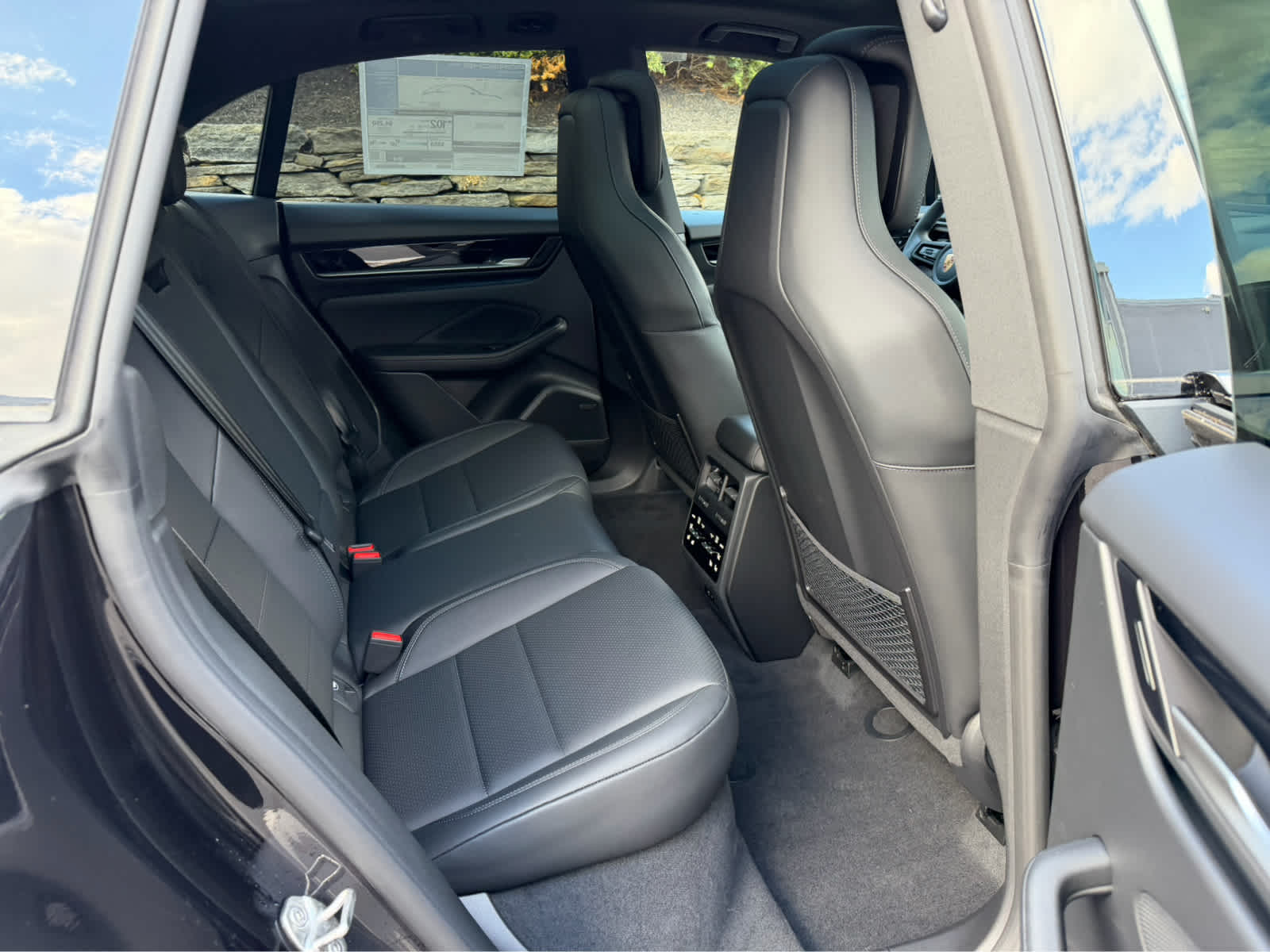 2026 Porsche Macan Base - Photo 22