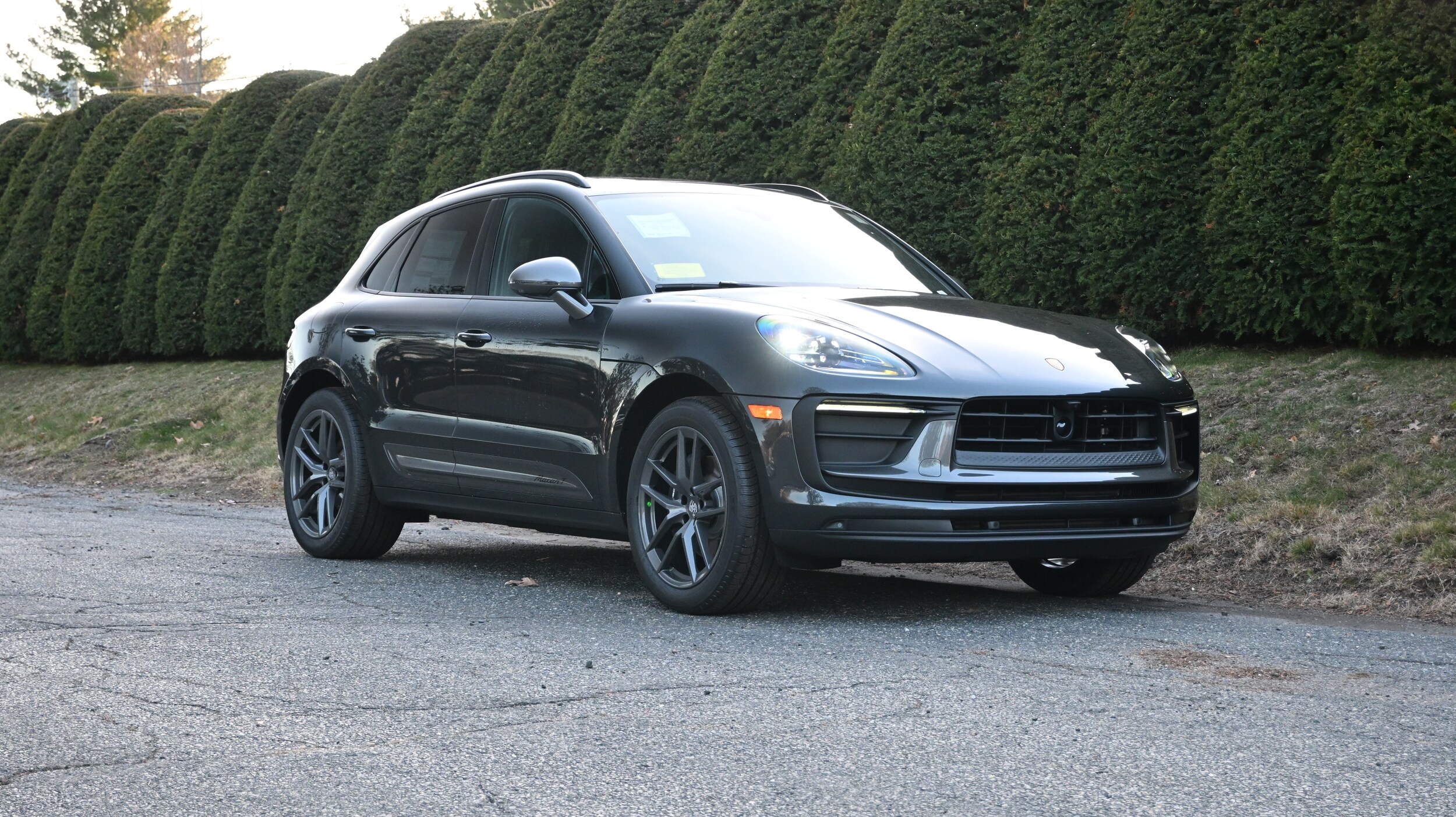 2026 Porsche Macan T - Photo 9
