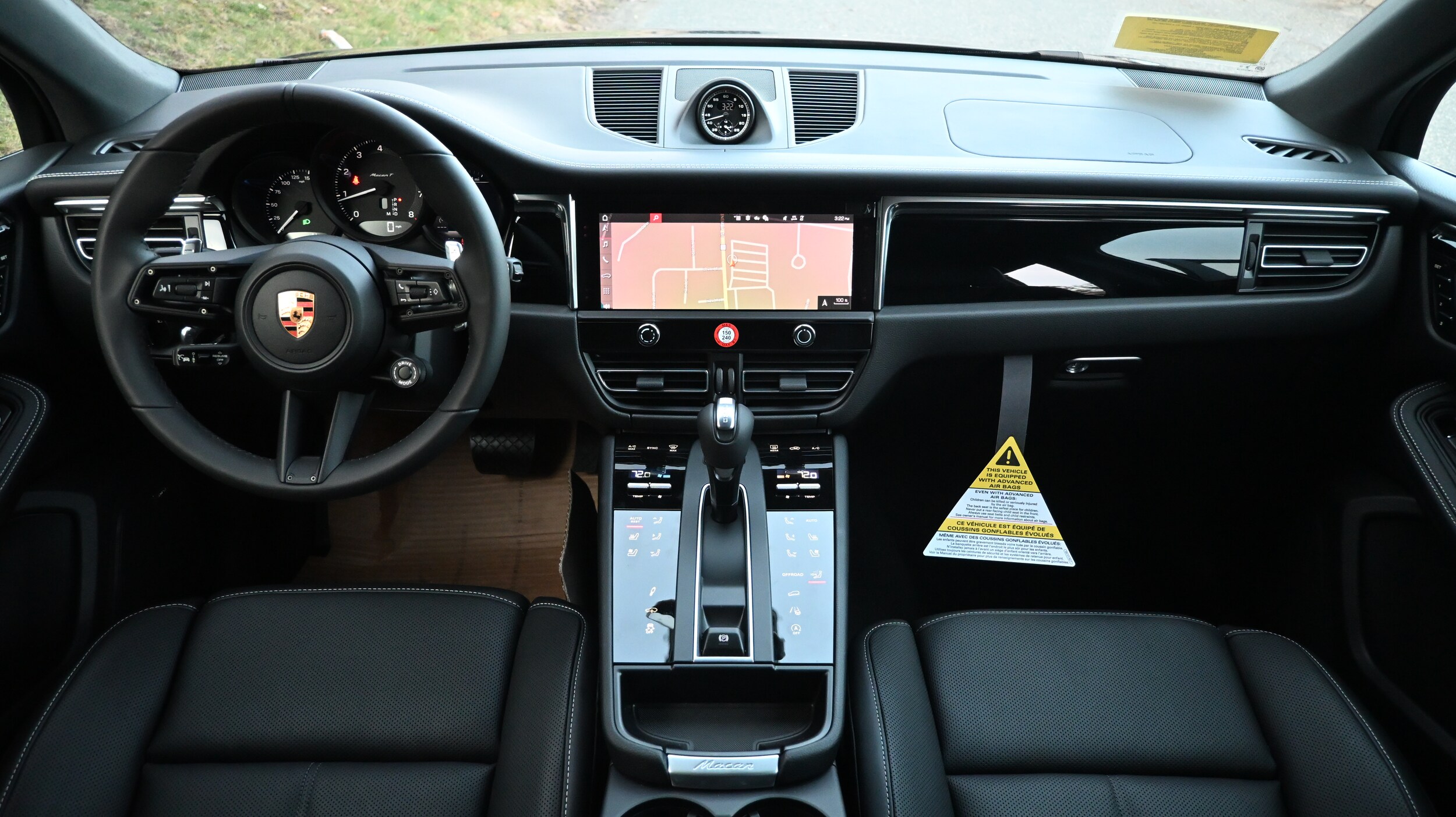 2026 Porsche Macan T - Photo 26