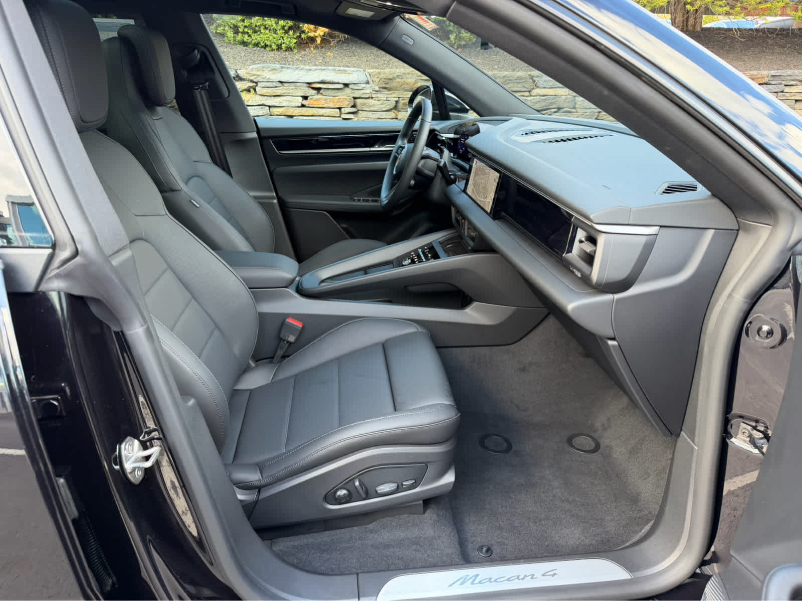 2026 Porsche Macan Base - Photo 19