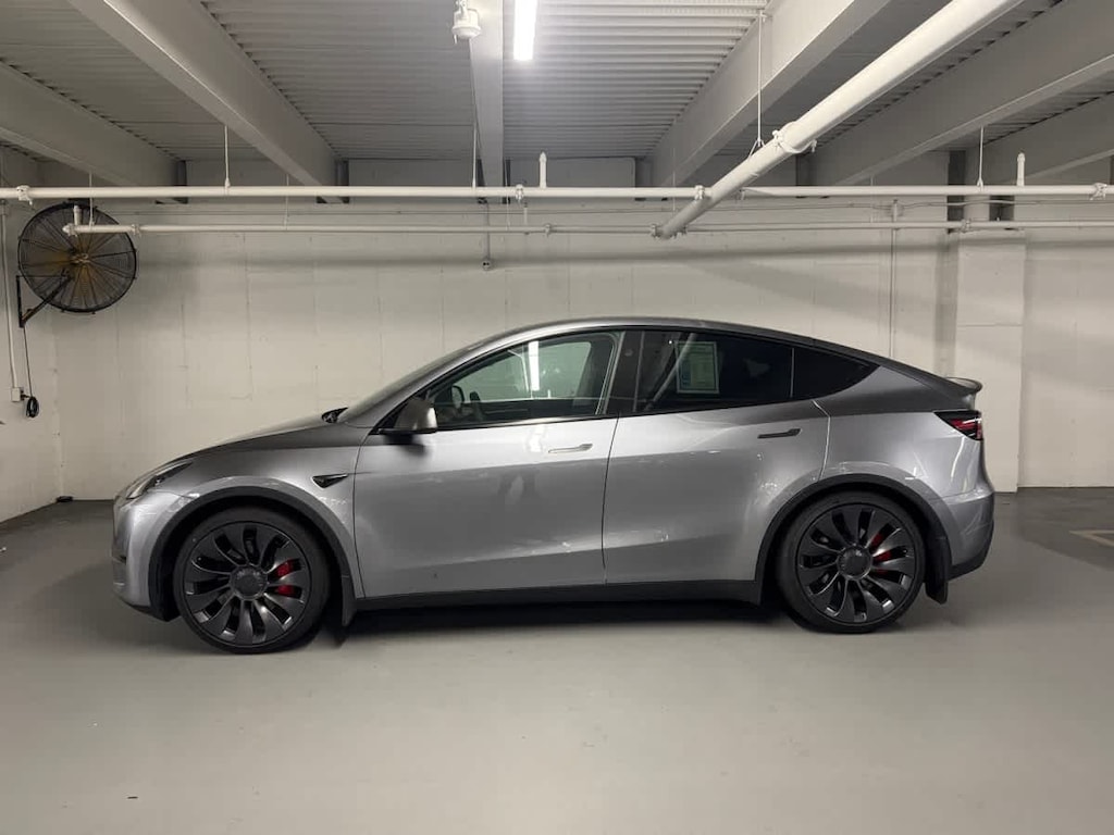 Used 2024 Tesla Model Y Performance SUV