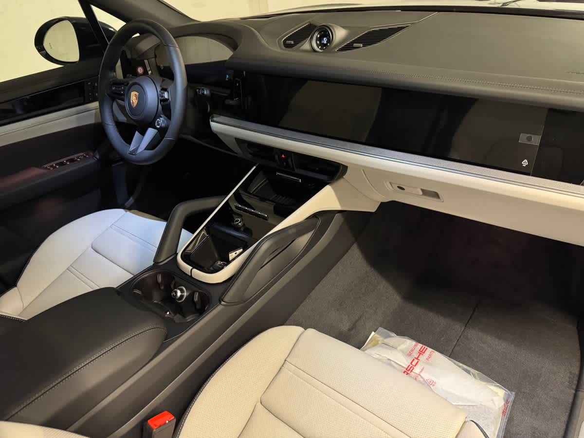 2026 Porsche Cayenne S E-Hybrid - Photo 24