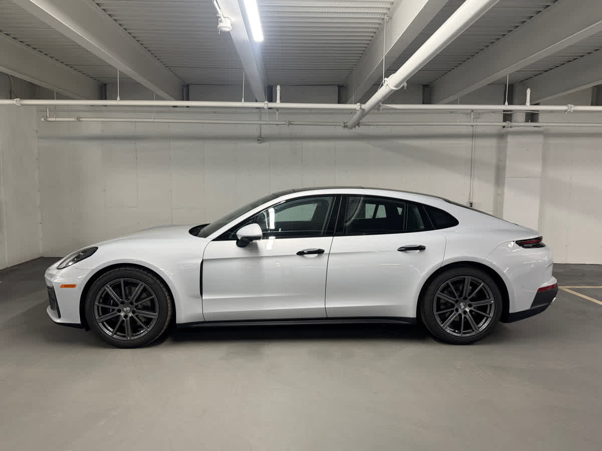 2026 Porsche Panamera Base - Photo 2