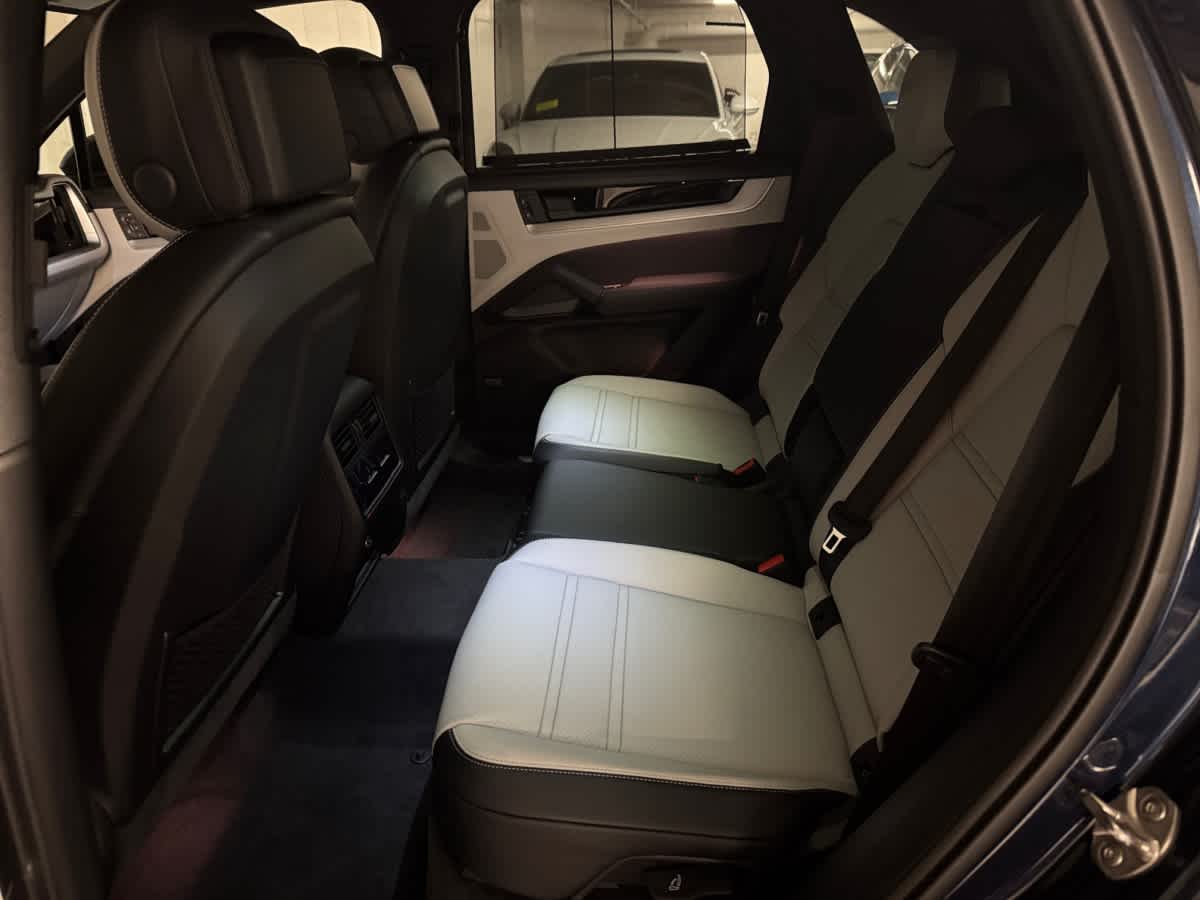 2026 Porsche Cayenne S E-Hybrid - Photo 21