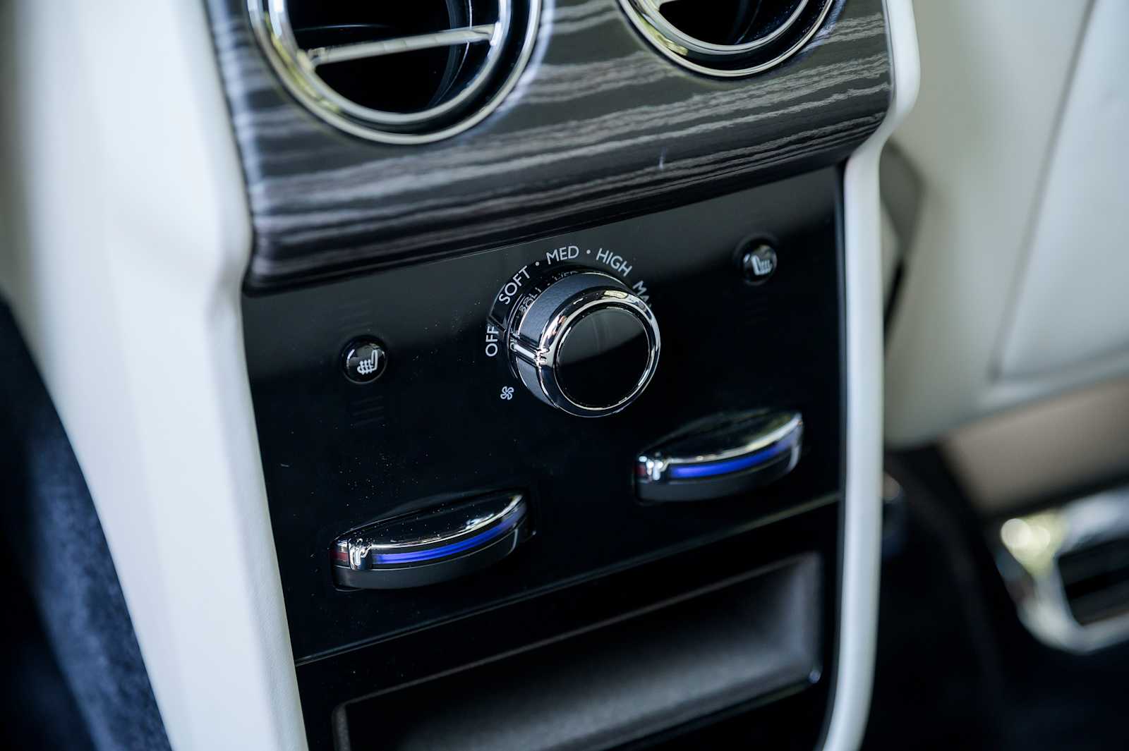 2027 Rolls-Royce Cullinan Base - Photo 52
