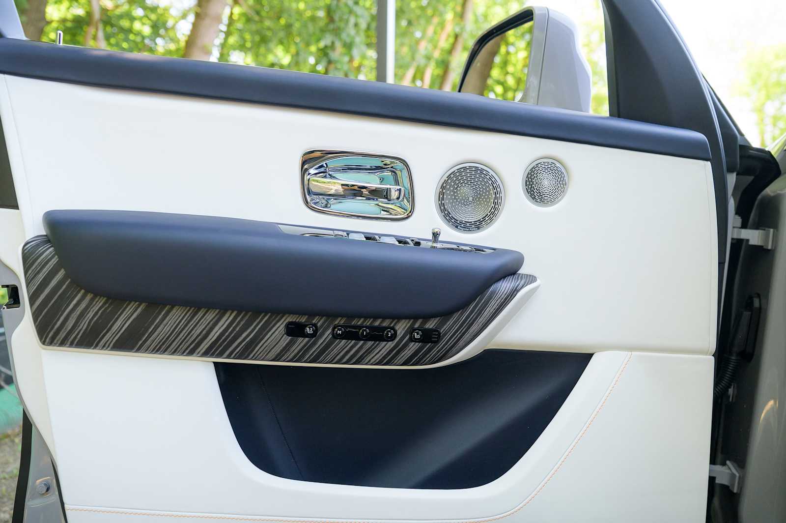2027 Rolls-Royce Cullinan Base - Photo 23