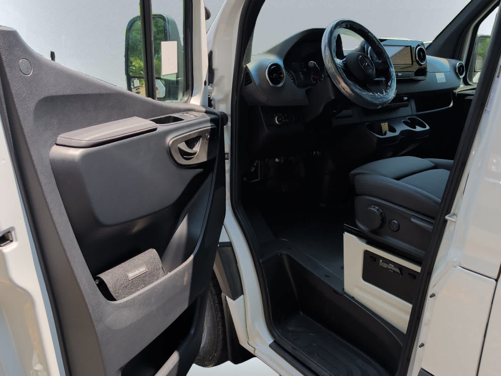 2026 Mercedes-Benz Sprinter Cargo Van Base - Photo 13
