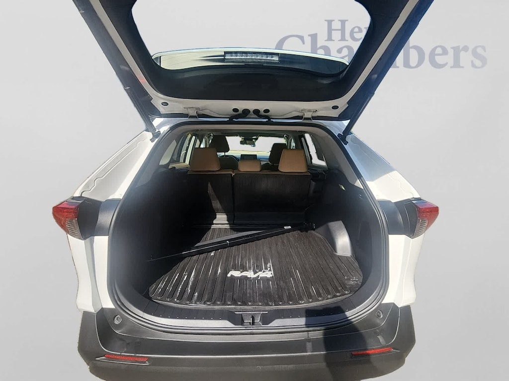 Used 2022 Toyota RAV4 Hybrid XLE SUV