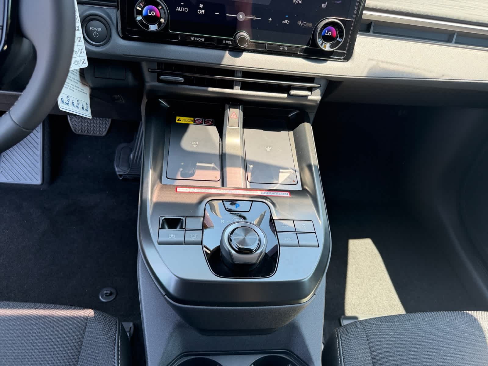 2026 Toyota C-HR SE - Photo 16