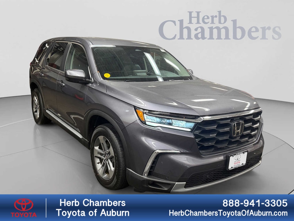 Used 2024 Honda Pilot EX-L 8 Passenger SUV