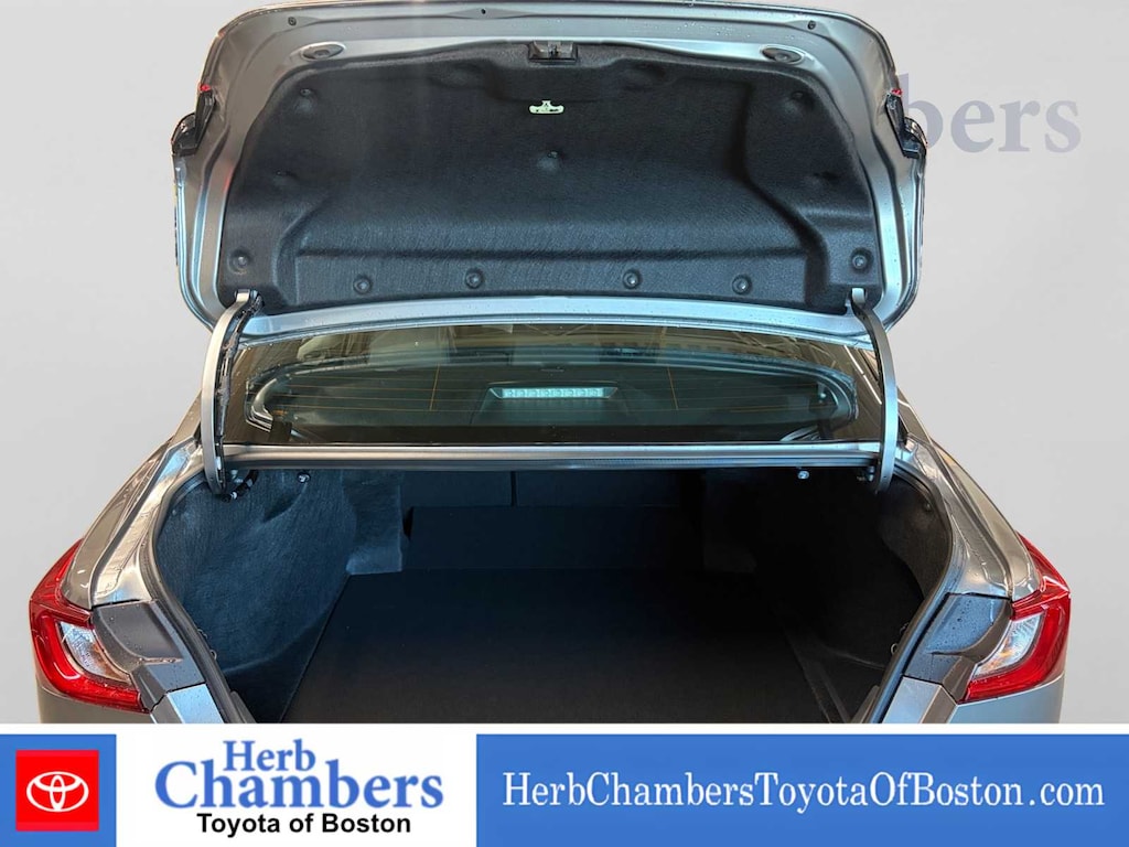 Used 2026 Toyota Camry SE Sedan