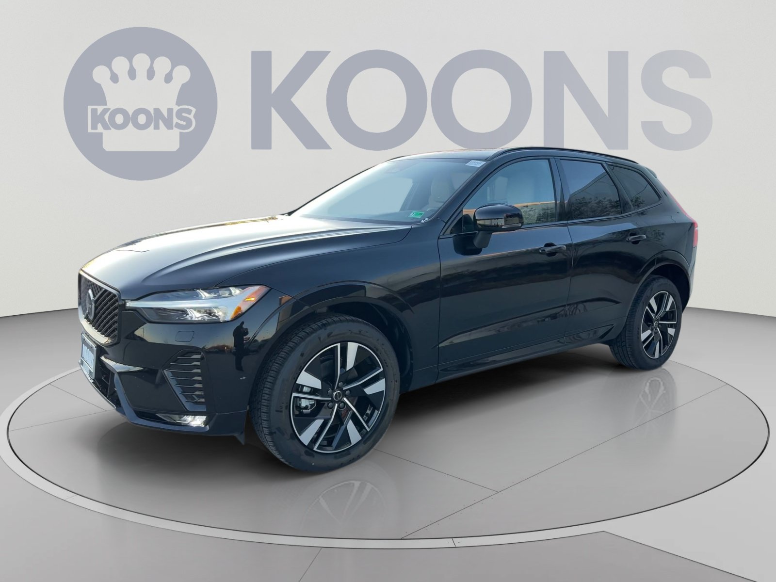 2026 Volvo XC60 Plus - Photo 5