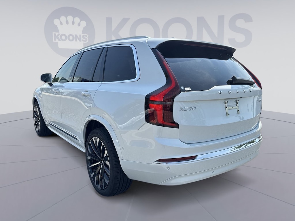 New 2026 Volvo XC90 plug-in hybrid Ultra SUV