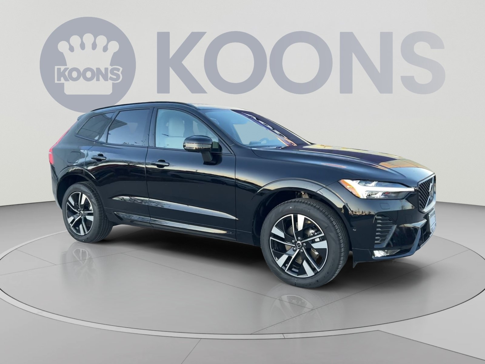 2026 Volvo XC60 Plus - Photo 2