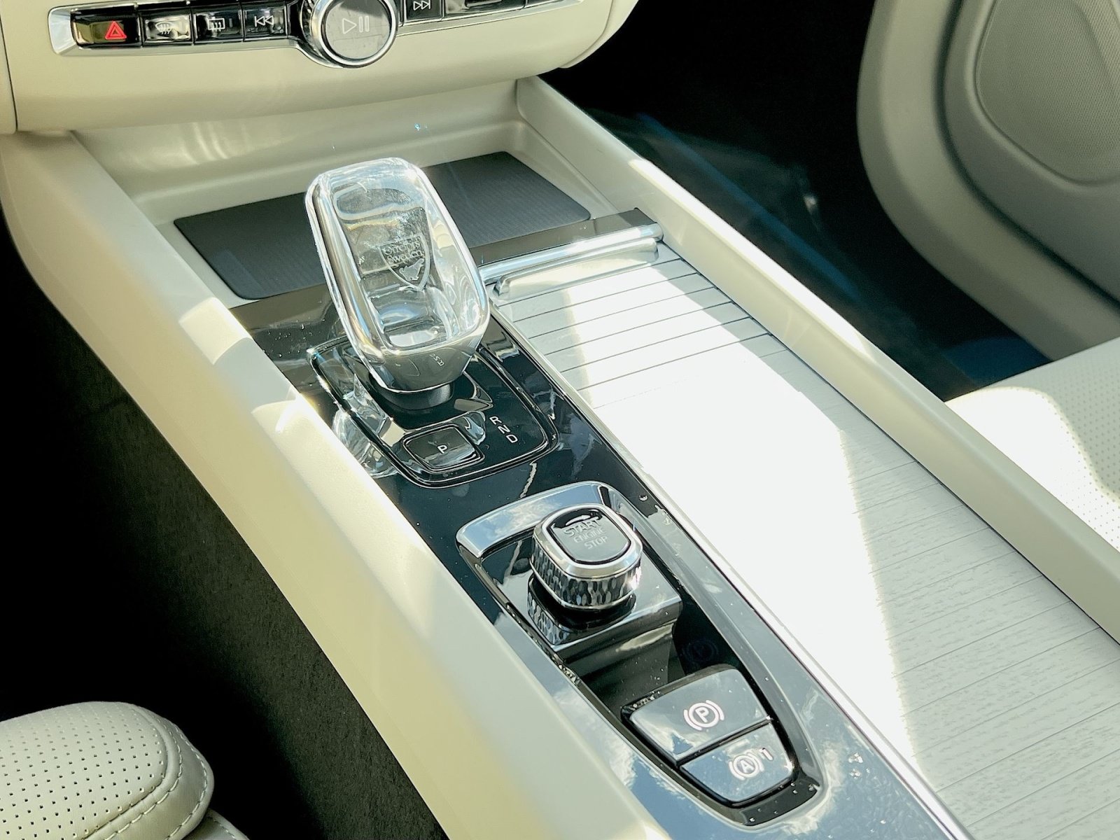 2026 Volvo XC60 Ultra - Photo 30
