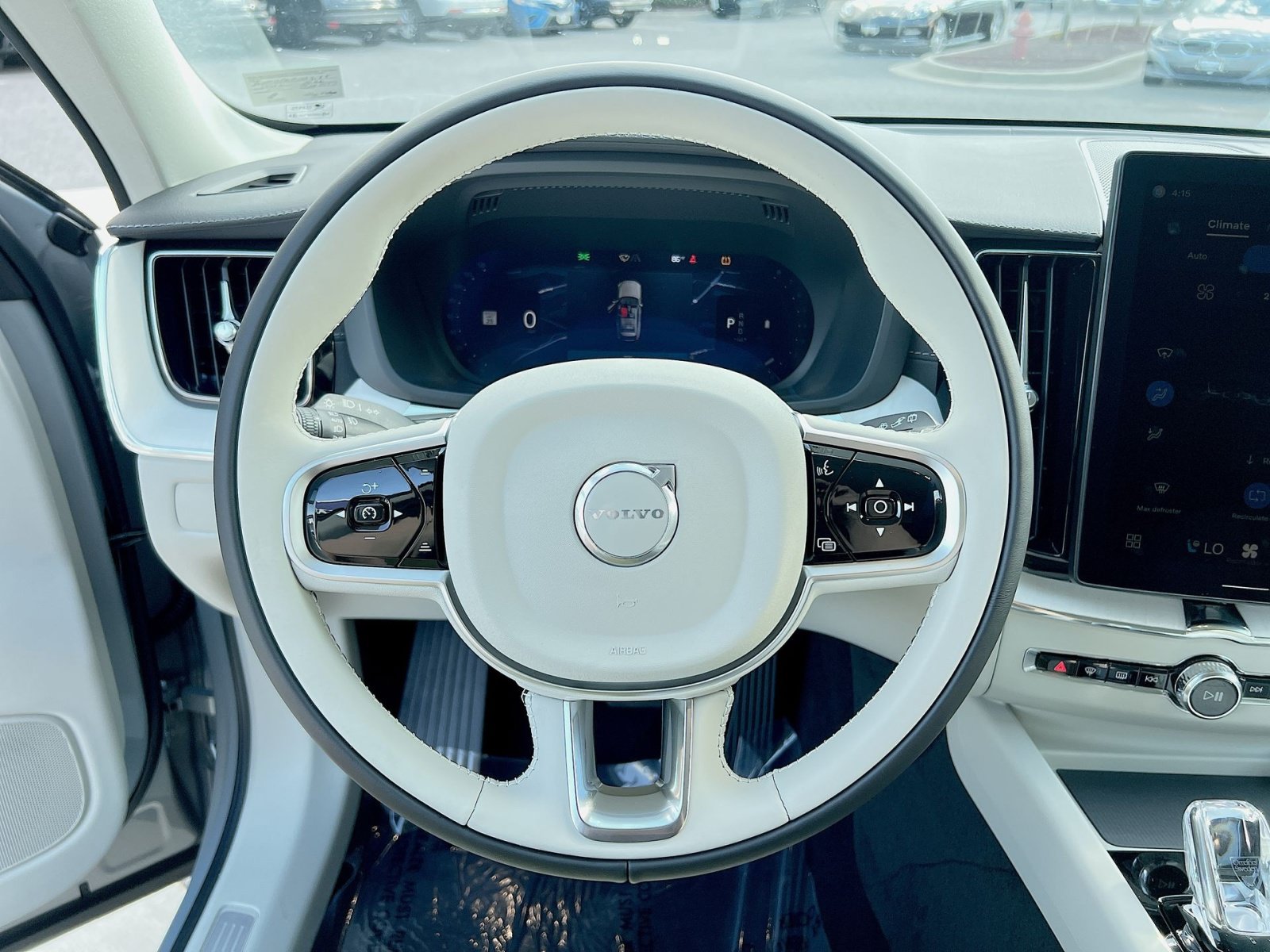 2026 Volvo XC60 Ultra - Photo 24