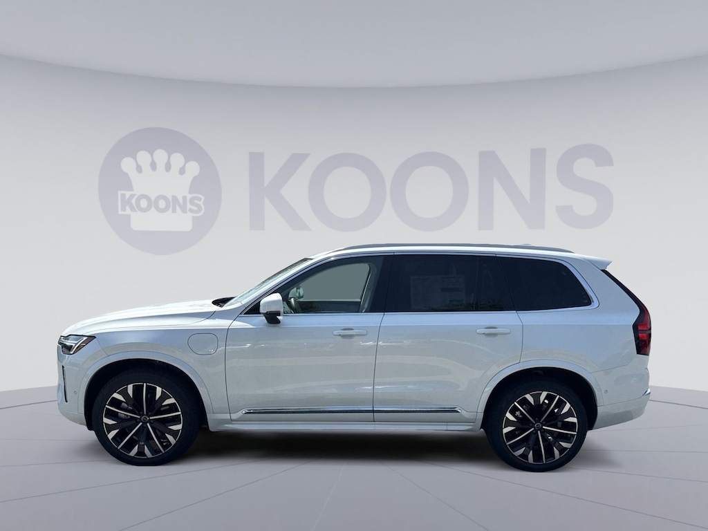 New 2026 Volvo XC90 plug-in hybrid Ultra SUV
