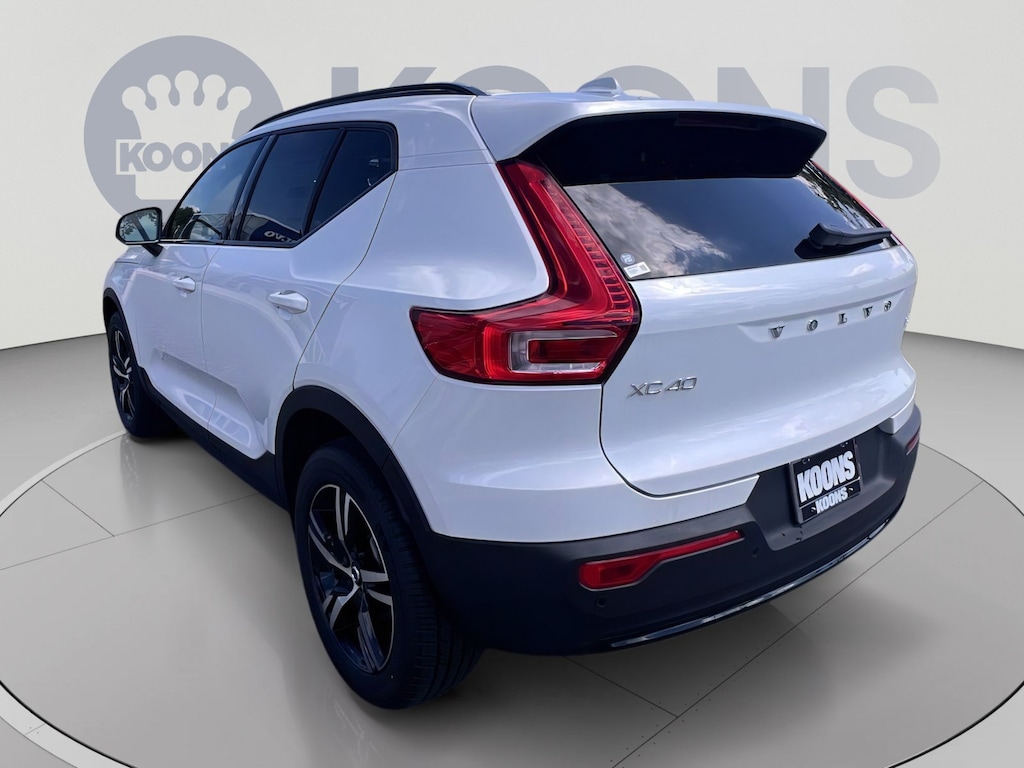 New 2026 Volvo XC40 Core SUV