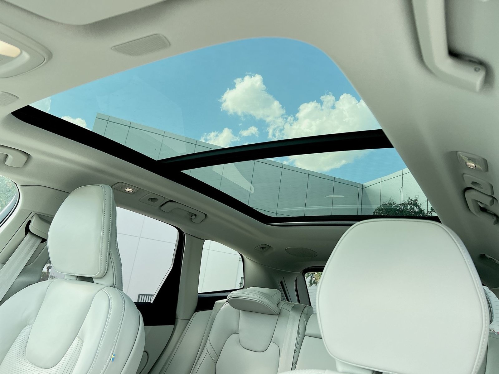 2026 Volvo XC60 Ultra - Photo 32