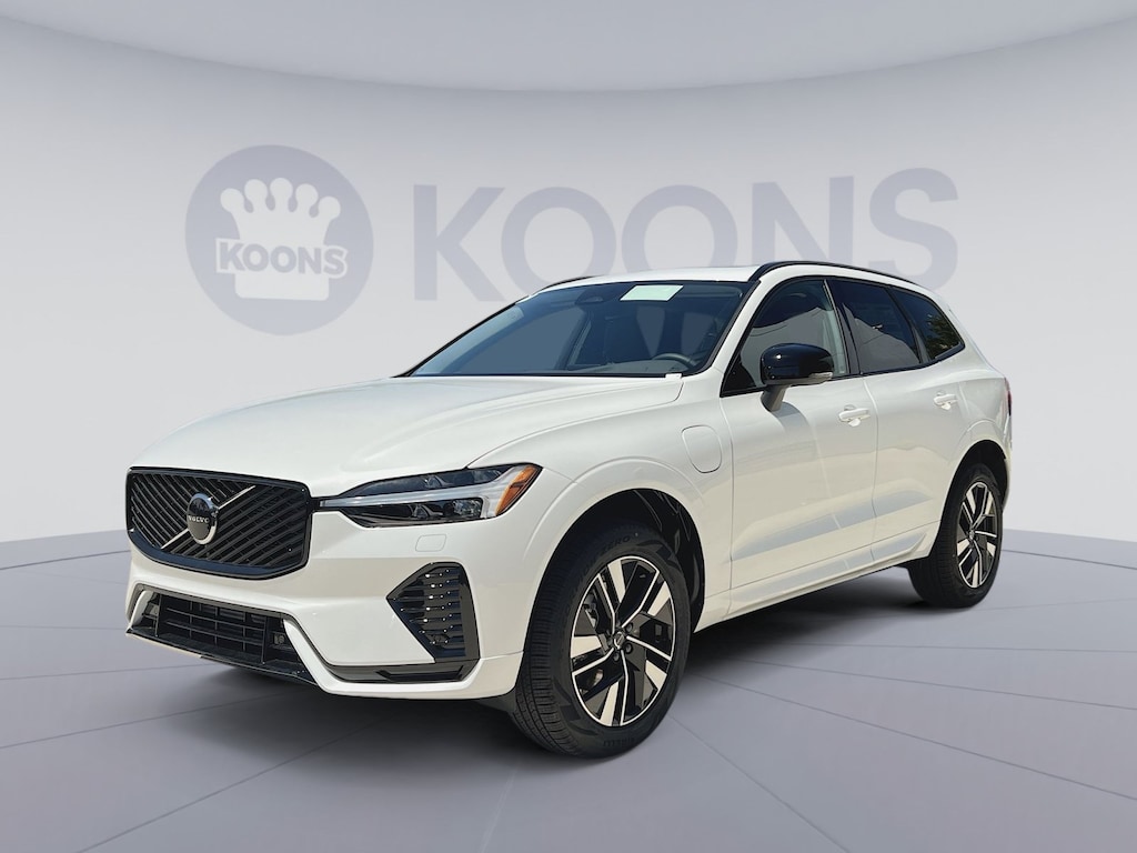 New 2026 Volvo XC60 plug-in hybrid Core SUV