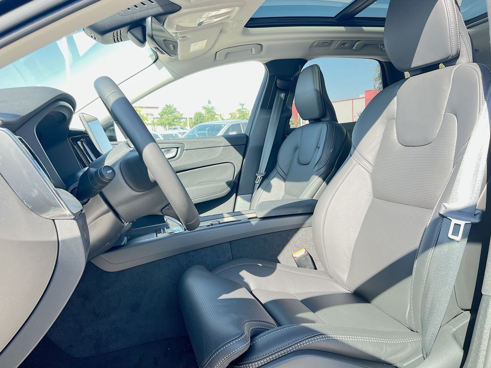 2026 Volvo XC60 Ultra - Photo 19