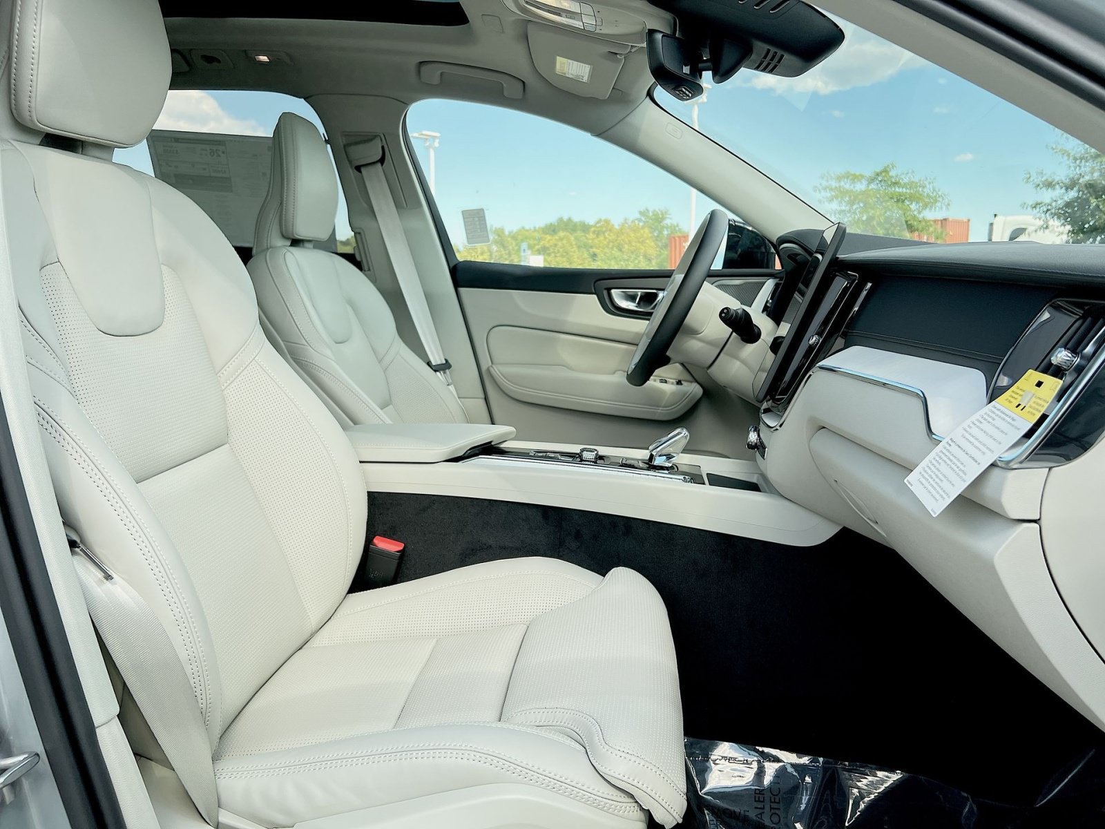 2026 Volvo XC60 Ultra - Photo 35