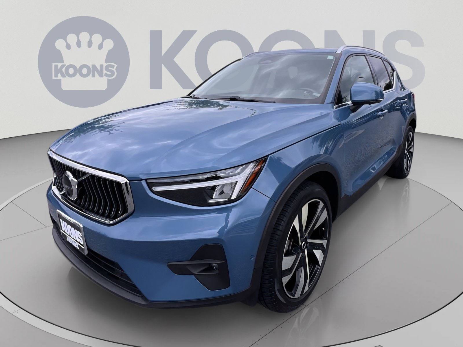 2023 Volvo XC40