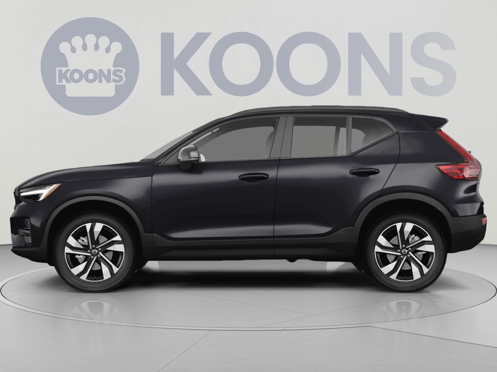 Used 2025 Volvo XC40 B5 Ultra Dark Theme SUV