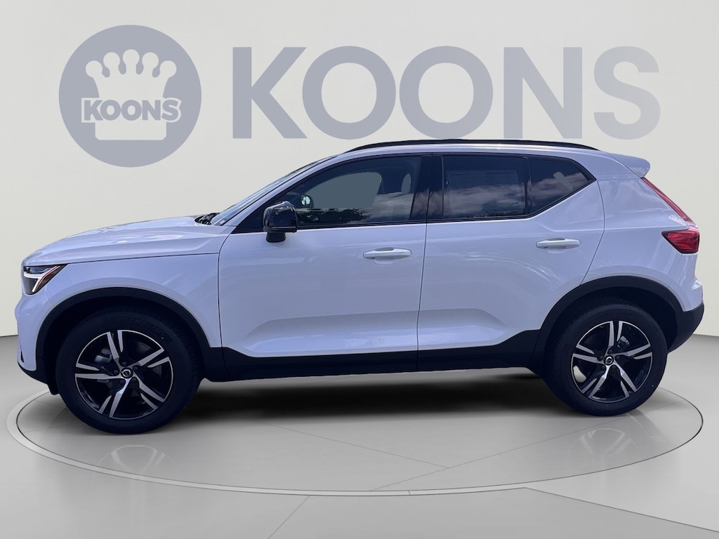 New 2026 Volvo XC40 Core SUV